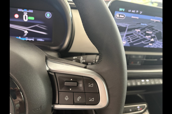 Fiat 600E La Prima 54 kWh Achteruitrijcamera - Apple carplay - Draadloze telefoonoplader - Parkeersensoren - Navigatie - Airco - Stoelverwarming - Voorstoelen met massagefunctie - Licht metalen velgen 18 inch - Keyles Cruise control - Dodehoek detector - Extra getint glas achter - Regensensor - Led verlichting - Stuur multifunctioneel