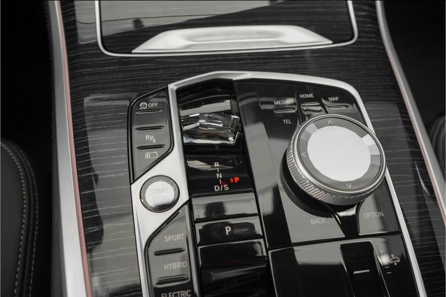 BMW X5 xDrive50e Launch Edition M-Sport Pro Pano M-Stoel M-Performance H/K Trekhaak