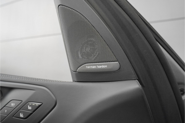 BMW X5 xDrive50e Launch Edition M-Sport Pro Pano M-Stoel M-Performance H/K Trekhaak