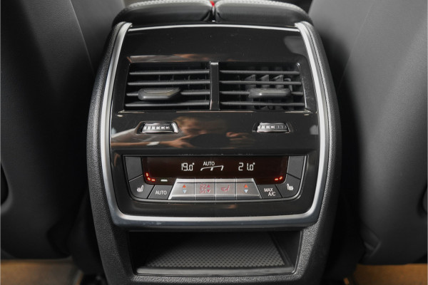 BMW X5 xDrive50e Launch Edition M-Sport Pro Pano M-Stoel M-Performance H/K Trekhaak