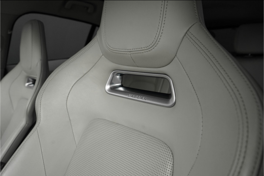 Jaguar I-PACE EV400 First Edition 90 kWh Performance Seats Pano 20"