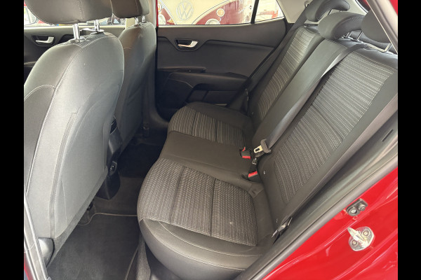 Kia Stonic 1.0 T-GDi DynamicPlusLine Achteruitrijcamera - Airco - Parkeersensor achter - Navigatie - Cruise control - Dakrails - keyless entry and start - Elektrische ramen - Radio - Mistlampen - Bluetooth - Licht metalen velgen Start/stop systeem - Elektrische ramen - Stuur multifunctioneel