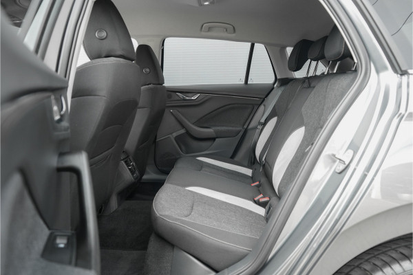 Škoda SCALA 1.0 TSI Business Edition Facelift Navi ACC Stoelverw 1e Eig Ori NL