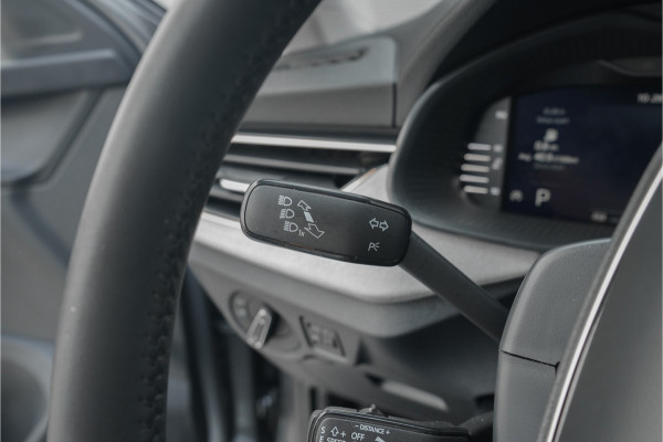 Škoda SCALA 1.0 TSI Business Edition Facelift Navi ACC Stoelverw 1e Eig Ori NL