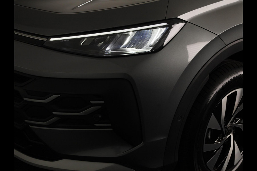 Volkswagen T-Roc Limited Edition 1.5 eTSI 85 kW / 116 PK SUV 7 vers Achteruitrijcamera | Stoelverwarming | Carplay