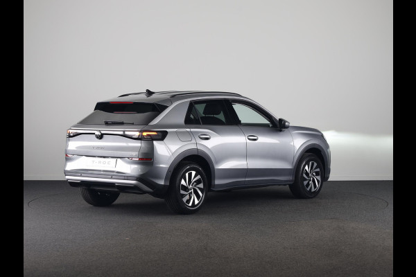 Volkswagen T-Roc Limited Edition 1.5 eTSI 85 kW / 116 PK SUV 7 vers Achteruitrijcamera | Stoelverwarming | Carplay