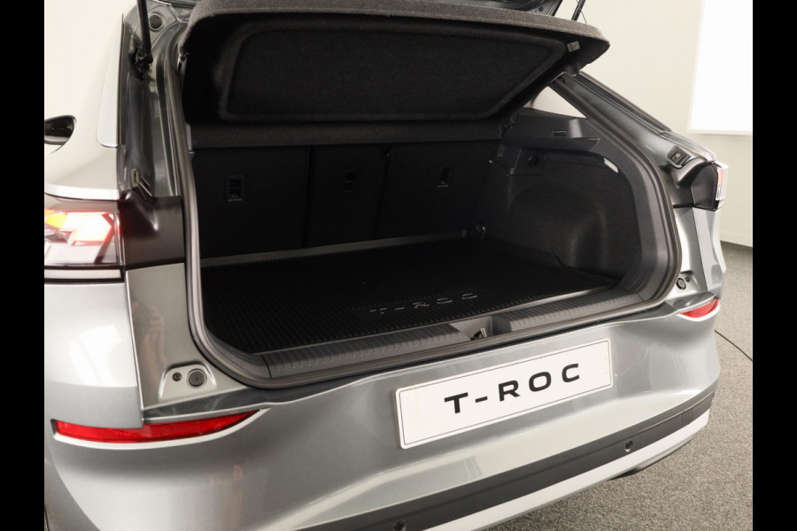 Volkswagen T-Roc Limited Edition 1.5 eTSI 85 kW / 116 PK SUV 7 vers Achteruitrijcamera | Stoelverwarming | Carplay