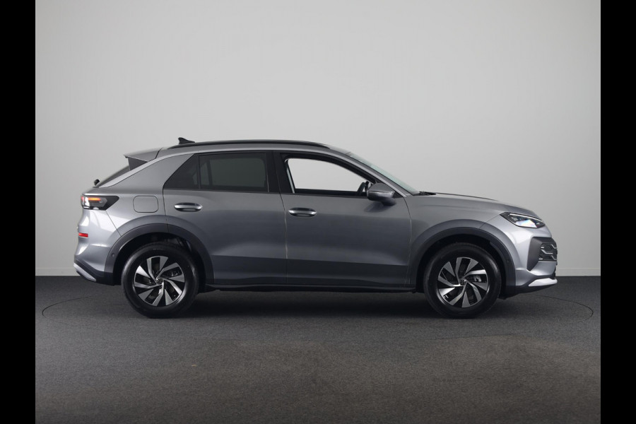 Volkswagen T-Roc Limited Edition 1.5 eTSI 85 kW / 116 PK SUV 7 vers Achteruitrijcamera | Stoelverwarming | Carplay