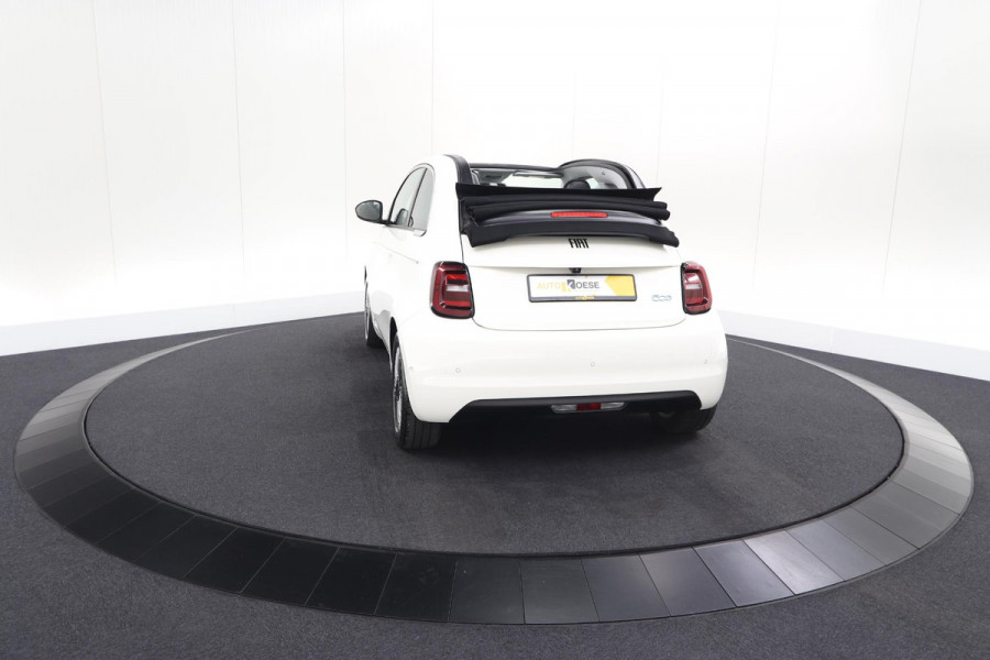 Fiat 500C Icon 42 kWh | SOH 96% | Convenience Pack | Camera | Dodehoekdetectie | Stoelverwarming