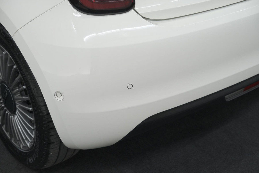 Fiat 500C Icon 42 kWh | SOH 96% | Convenience Pack | Camera | Dodehoekdetectie | Stoelverwarming