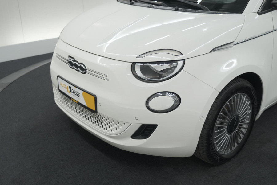 Fiat 500C Icon 42 kWh | SOH 96% | Convenience Pack | Camera | Dodehoekdetectie | Stoelverwarming