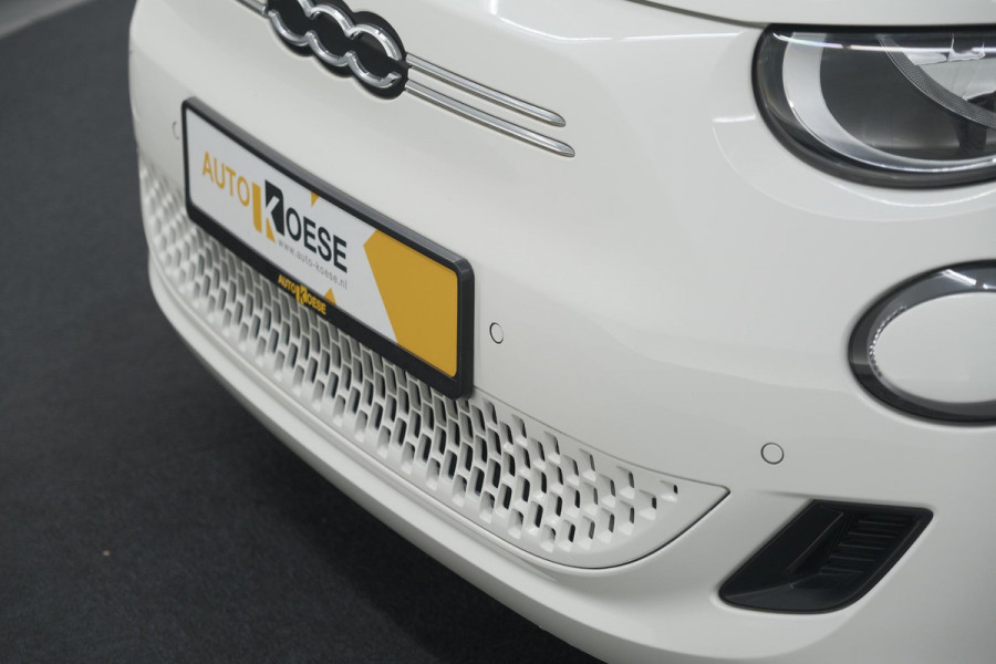 Fiat 500C Icon 42 kWh | SOH 96% | Convenience Pack | Camera | Dodehoekdetectie | Stoelverwarming