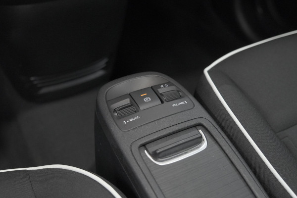 Fiat 500C Icon 42 kWh | SOH 96% | Convenience Pack | Camera | Dodehoekdetectie | Stoelverwarming