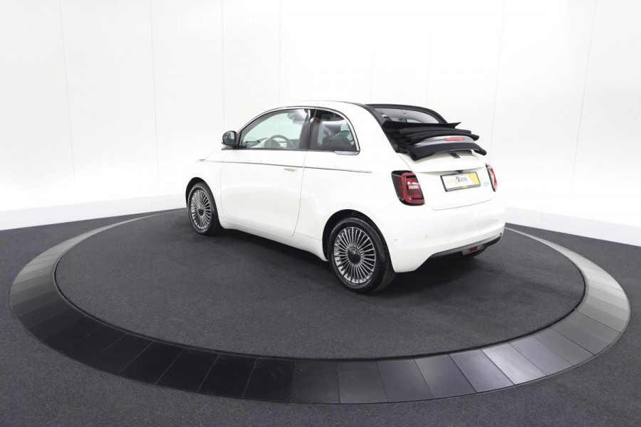 Fiat 500C Icon 42 kWh | SOH 96% | Convenience Pack | Camera | Dodehoekdetectie | Stoelverwarming