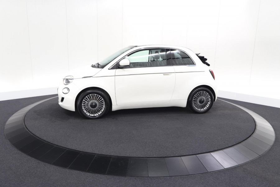 Fiat 500C Icon 42 kWh | SOH 96% | Convenience Pack | Camera | Dodehoekdetectie | Stoelverwarming