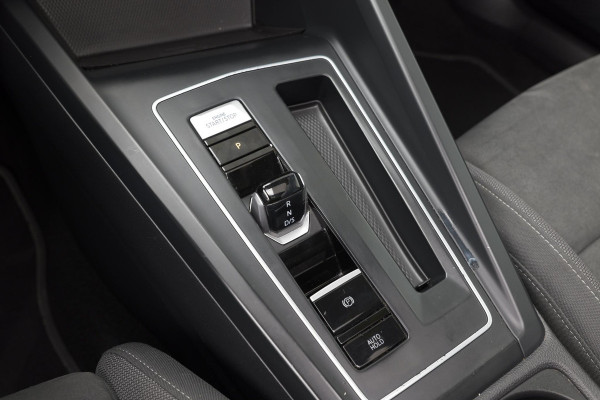 Volkswagen Golf 1.5 eTSI Style |Panoramadak|Massage|Carplay|