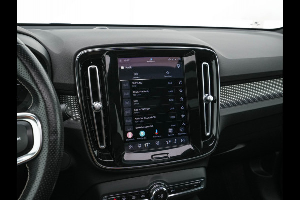 Volvo XC40 Recharge P8 AWD R-Design [3-Fase-11kW] {SoH-89%} (INCL-BTW) Aut. *PANO | LEATHER | ADAPTIVE-CRUISE | DIGI-COCKPIT | FULL-LED | CAMERA | NAVI-FULLMAP | ECC | PDC | KEYLESS | HEATED-SPORTSEATS | TOWBAR | 20''ALU*