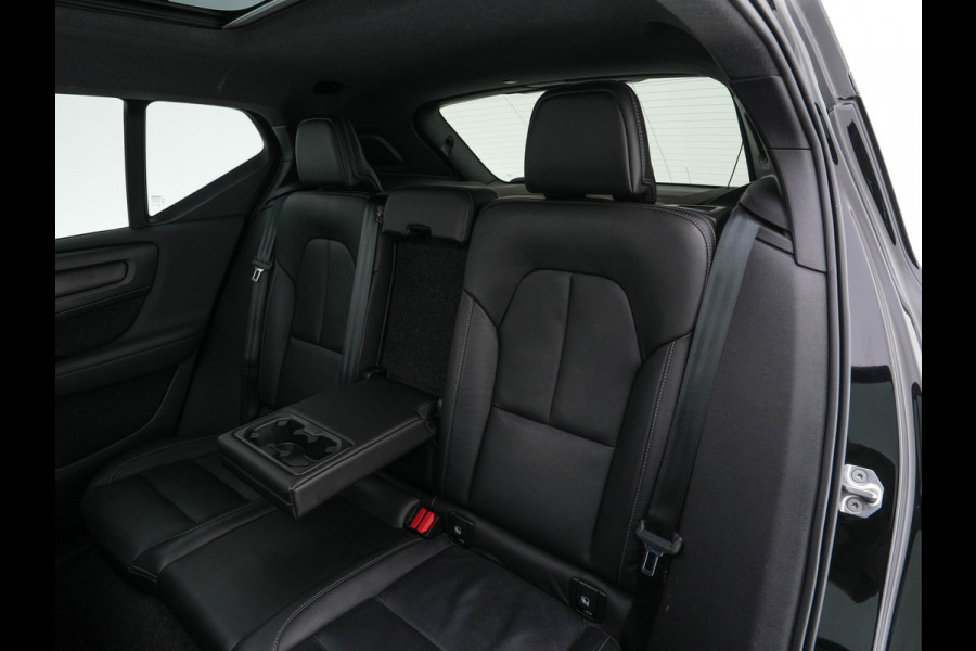 Volvo XC40 Recharge P8 AWD R-Design [3-Fase-11kW] {SoH-89%} (INCL-BTW) Aut. *PANO | LEATHER | ADAPTIVE-CRUISE | DIGI-COCKPIT | FULL-LED | CAMERA | NAVI-FULLMAP | ECC | PDC | KEYLESS | HEATED-SPORTSEATS | TOWBAR | 20''ALU*