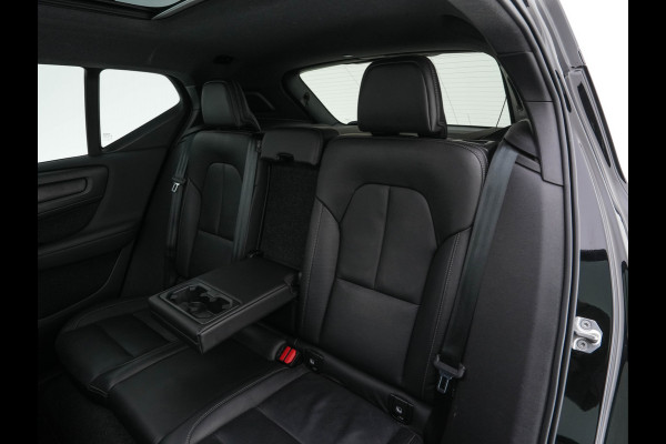 Volvo XC40 Recharge P8 AWD R-Design [3-Fase-11kW] {SoH-89%} (INCL-BTW) Aut. *PANO | LEATHER | ADAPTIVE-CRUISE | DIGI-COCKPIT | FULL-LED | CAMERA | NAVI-FULLMAP | ECC | PDC | KEYLESS | HEATED-SPORTSEATS | TOWBAR | 20''ALU*