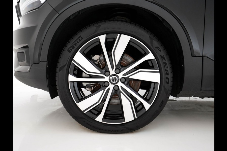 Volvo XC40 Recharge P8 AWD R-Design [3-Fase-11kW] {SoH-89%} (INCL-BTW) Aut. *PANO | LEATHER | ADAPTIVE-CRUISE | DIGI-COCKPIT | FULL-LED | CAMERA | NAVI-FULLMAP | ECC | PDC | KEYLESS | HEATED-SPORTSEATS | TOWBAR | 20''ALU*