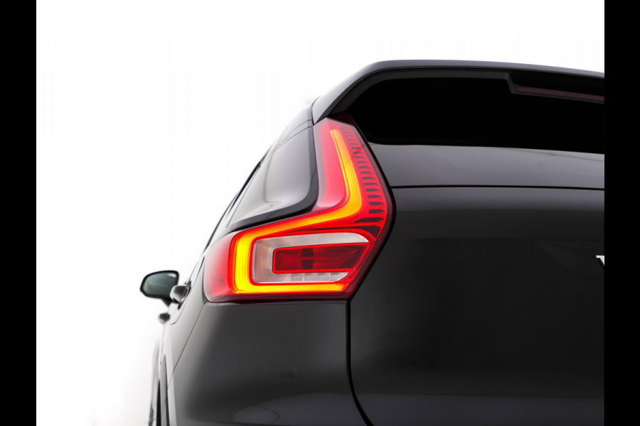 Volvo XC40 Recharge P8 AWD R-Design [3-Fase-11kW] {SoH-89%} (INCL-BTW) Aut. *PANO | LEATHER | ADAPTIVE-CRUISE | DIGI-COCKPIT | FULL-LED | CAMERA | NAVI-FULLMAP | ECC | PDC | KEYLESS | HEATED-SPORTSEATS | TOWBAR | 20''ALU*