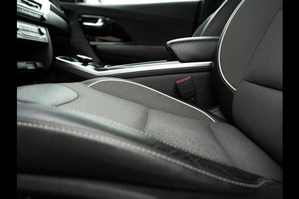 Kia e-Niro DynamicLine 64 kWh | trekhaak |
