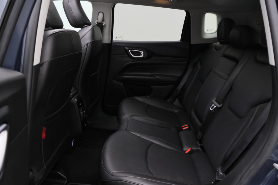 Jeep Compass 4xe 240 Plug-in Hybrid Electric Trailhawk Panoramadak, Leder/Stof, ACC, Camera, Apple Carplay, Virtual Cockpit, 17''