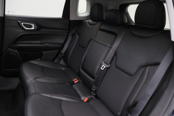 Jeep Compass 4xe 240 Plug-in Hybrid Electric Trailhawk Panoramadak, Leder/Stof, ACC, Camera, Apple Carplay, Virtual Cockpit, 17''