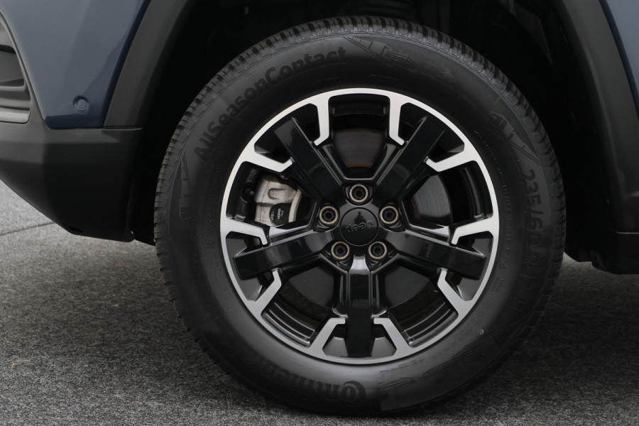 Jeep Compass 4xe 240 Plug-in Hybrid Electric Trailhawk Panoramadak, Leder/Stof, ACC, Camera, Apple Carplay, Virtual Cockpit, 17''