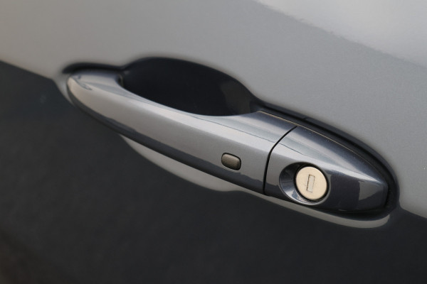 Jeep Compass 4xe 240 Plug-in Hybrid Electric Trailhawk Panoramadak, Leder/Stof, ACC, Camera, Apple Carplay, Virtual Cockpit, 17''