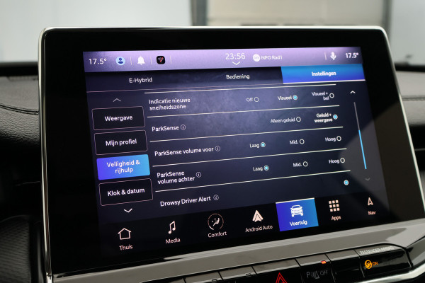 Jeep Compass 4xe 240 Plug-in Hybrid Electric Trailhawk Panoramadak, Leder/Stof, ACC, Camera, Apple Carplay, Virtual Cockpit, 17''