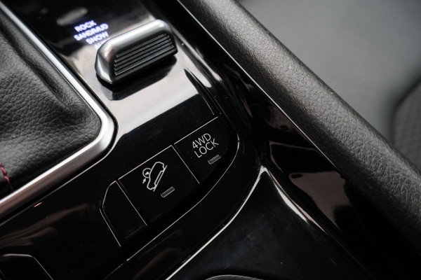 Jeep Compass 4xe 240 Plug-in Hybrid Electric Trailhawk Panoramadak, Leder/Stof, ACC, Camera, Apple Carplay, Virtual Cockpit, 17''