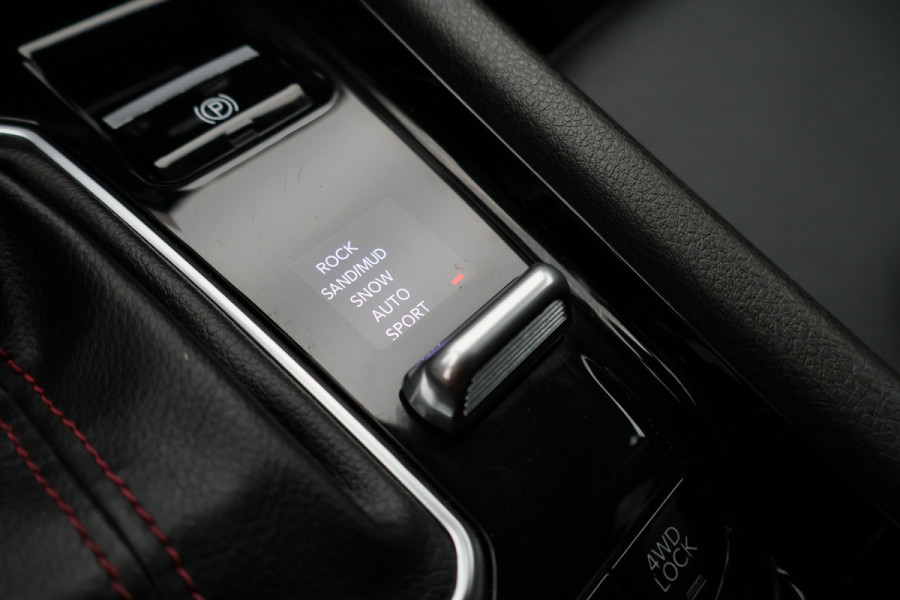 Jeep Compass 4xe 240 Plug-in Hybrid Electric Trailhawk Panoramadak, Leder/Stof, ACC, Camera, Apple Carplay, Virtual Cockpit, 17''