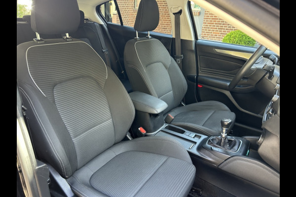 Ford Focus 1.0 125pk Tit. Bns Navi, Carplay, 17” LMV, Trekhaak