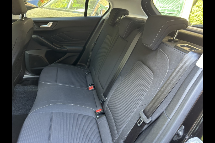 Ford Focus 1.0 125pk Tit. Bns Navi, Carplay, 17” LMV, Trekhaak