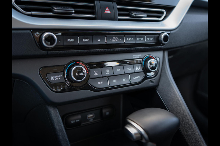 Kia Niro 1.6 GDi Hybrid ExecutiveLine | Stoel en sturverwarming | Navigatie |