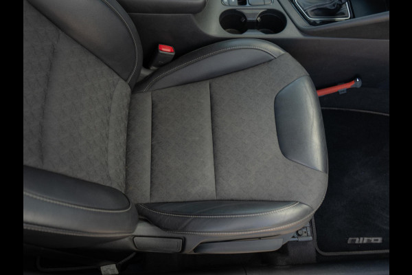 Kia Niro 1.6 GDi Hybrid ExecutiveLine | Stoel en sturverwarming | Navigatie |