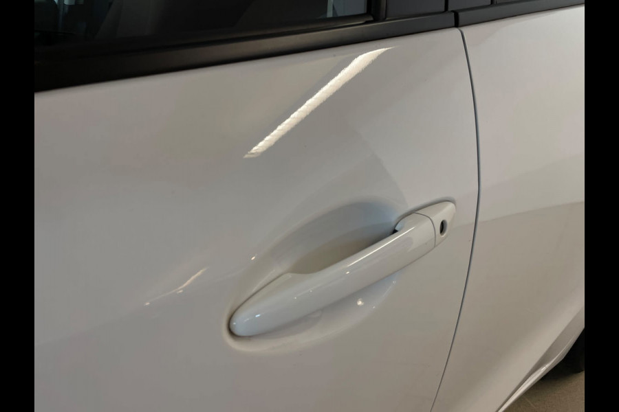 Mazda 2 1.5 Skyactiv-G Comfort AIRCO NAVI CRUISE BLUETOOTH MULTI STUUR PDC VELGEN 6 VERSN ZEER NETTE AUTO
