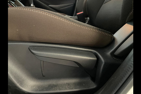 Mazda 2 1.5 Skyactiv-G Comfort AIRCO NAVI CRUISE BLUETOOTH MULTI STUUR PDC VELGEN 6 VERSN ZEER NETTE AUTO