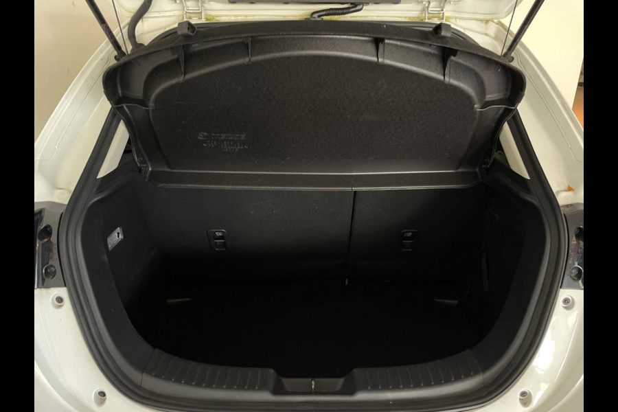 Mazda 2 1.5 Skyactiv-G Comfort AIRCO NAVI CRUISE BLUETOOTH MULTI STUUR PDC VELGEN 6 VERSN ZEER NETTE AUTO