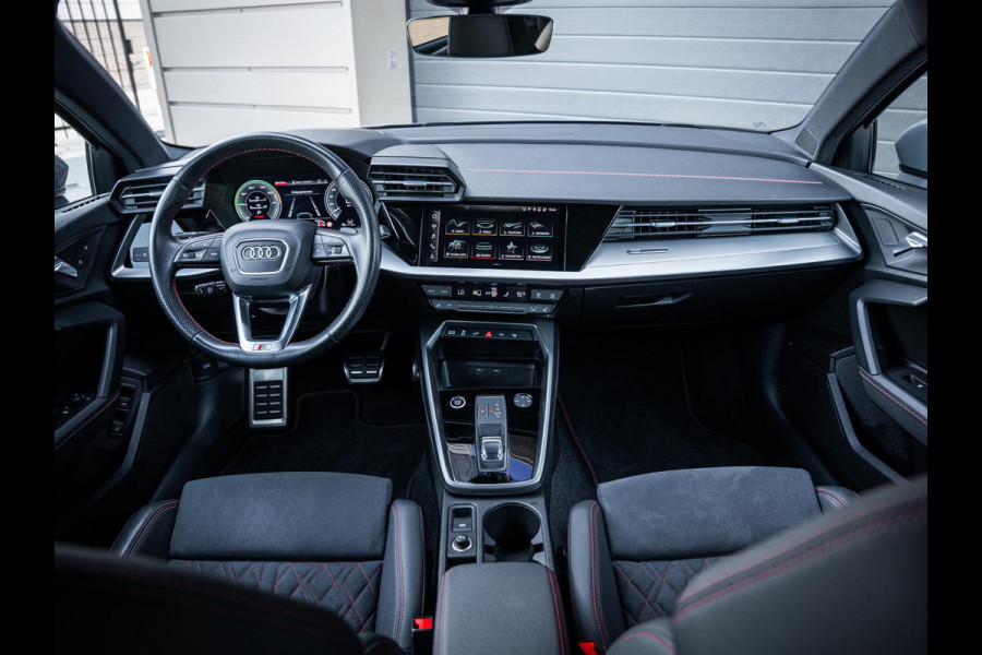 Audi A3 Sportback 45 TFSI e S edition Competition 3x S-Line - Nardo Grey! l RS Seat l HUD l ACC