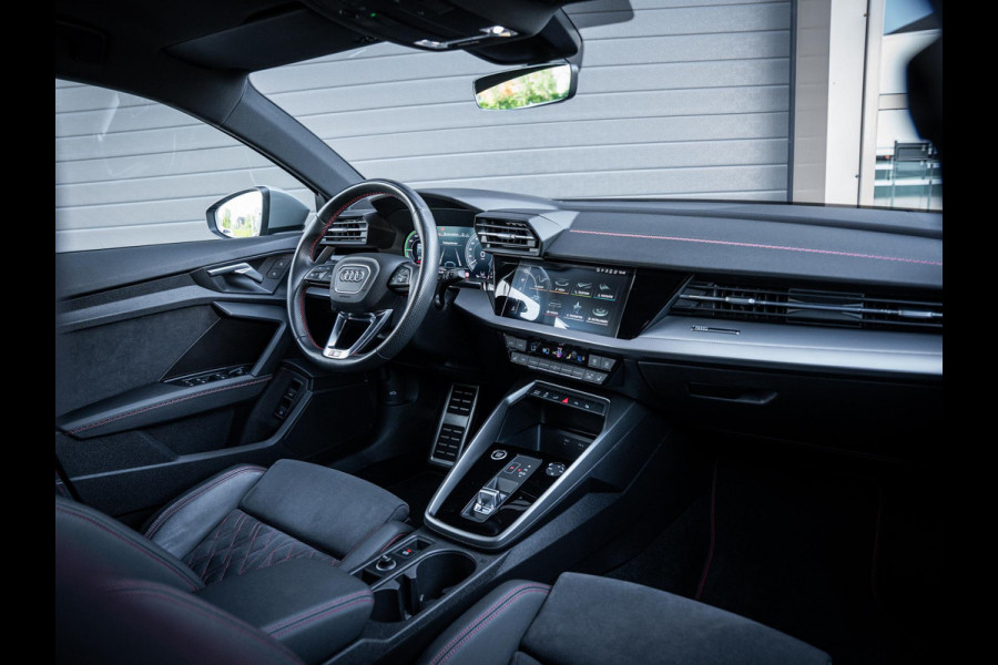 Audi A3 Sportback 45 TFSI e S edition Competition 3x S-Line - Nardo Grey! l RS Seat l HUD l ACC