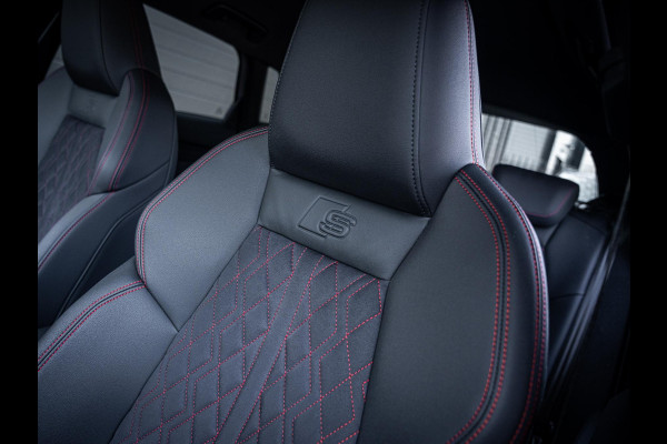 Audi A3 Sportback 45 TFSI e S edition Competition 3x S-Line - Nardo Grey! l RS Seat l HUD l ACC