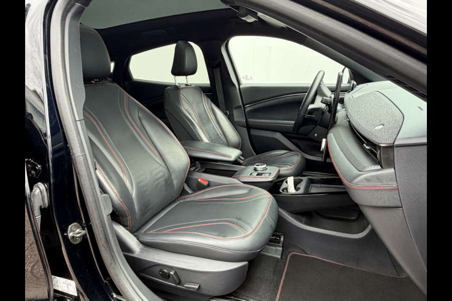 Ford Mustang Mach-E AWD 75 kWh Pano 360° Memory Stoel/Stuurverw B&O Leer Orig.NL BOMVOL!