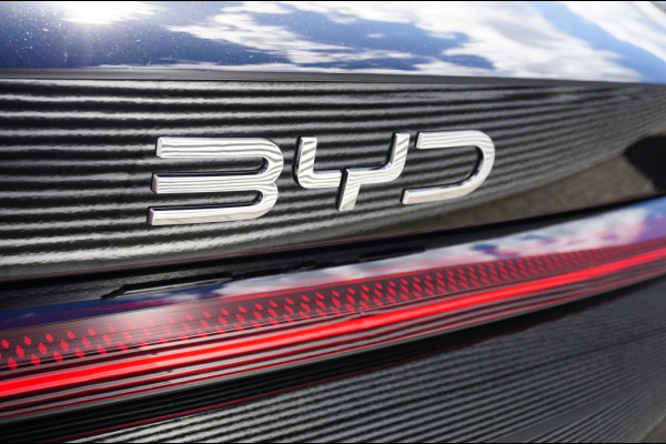 BYD SEAL U 1.5 DM-i FWD Boost 218 PK | SUPER LUXE | 6JR GARANTIE | NIEUW