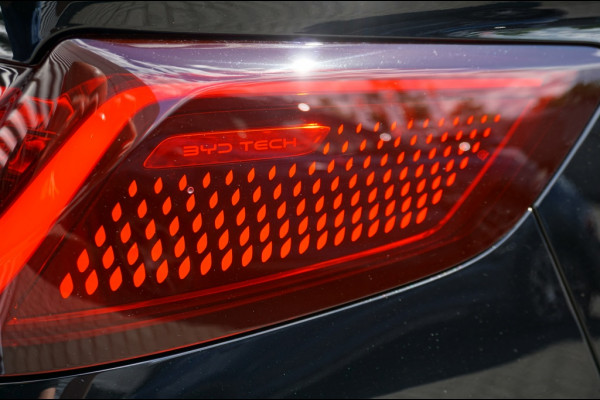 BYD SEAL U 1.5 DM-i FWD Boost 218 PK | SUPER LUXE | 6JR GARANTIE | NIEUW