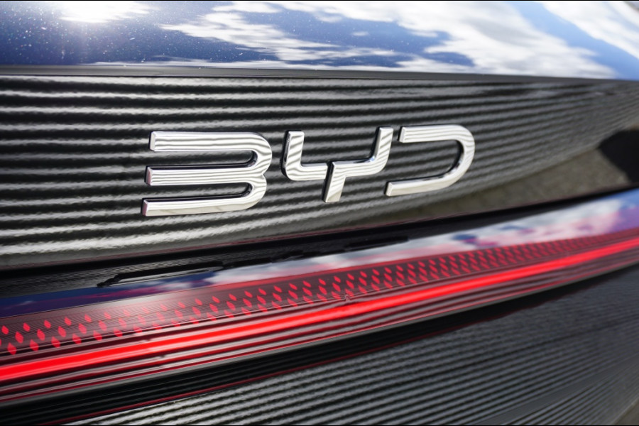BYD SEAL U 1.5 DM-i FWD Boost 218 PK | BOMVOL | 6JR GARANTIE | NIEUW!