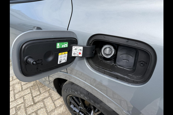 Ford Kuga 2.5 PHEV ST-Line X | 243pk | Driver Assistance pack | Matrix LED | Black Package | Wegklapbare Trekhaak | Panoramadak | Winterpack | 2.100kg Trekgewicht