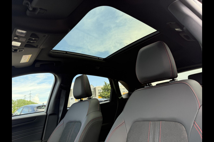 Ford Kuga 2.5 PHEV ST-Line X | 243pk | Driver Assistance pack | Matrix LED | Black Package | Wegklapbare Trekhaak | Panoramadak | Winterpack | 2.100kg Trekgewicht