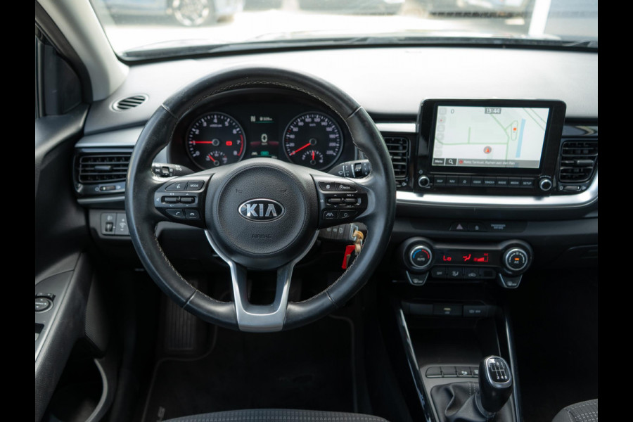 Kia Stonic 1.0 T-GDi MHEV DynamicLine | Navigatie | Achteruitrijcamera | Trekhaak |